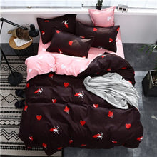 Load image into Gallery viewer, Black Feather Bed Linen Set