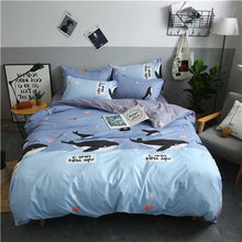 Load image into Gallery viewer, Black Feather Bed Linen Set