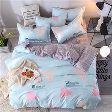 Load image into Gallery viewer, Black Feather Bed Linen Set