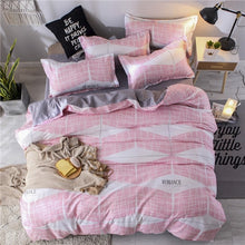 Load image into Gallery viewer, Black Feather Bed Linen Set